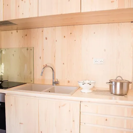 Prokymaia Penthouse Apartman *